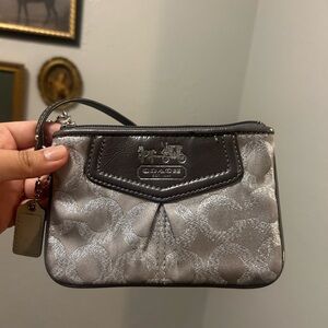 Coach signature C small wristlet